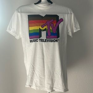 NWOT MTV tee size small